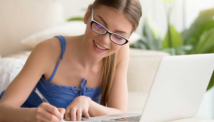 Online lessons: yes or no? – The Advantages and Disadvantages
